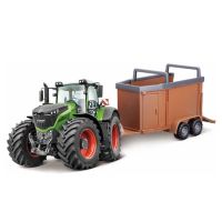 Fendt 1000 Vario com reboque para gado