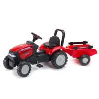 Trator de pedais com reboque Case IH