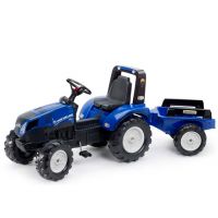 Trator com reboque New Holland