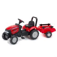 Trator de pedais com reboque Case IH